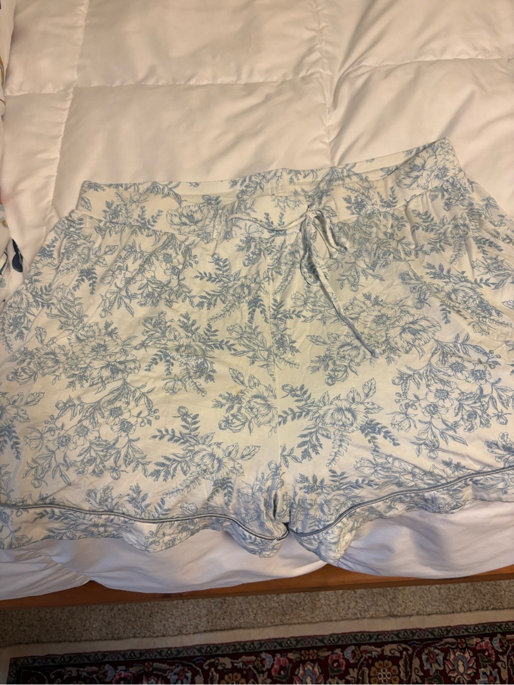 Cozy Earth Women's Toile Cream and Light Blue Floral Sleep Shorts